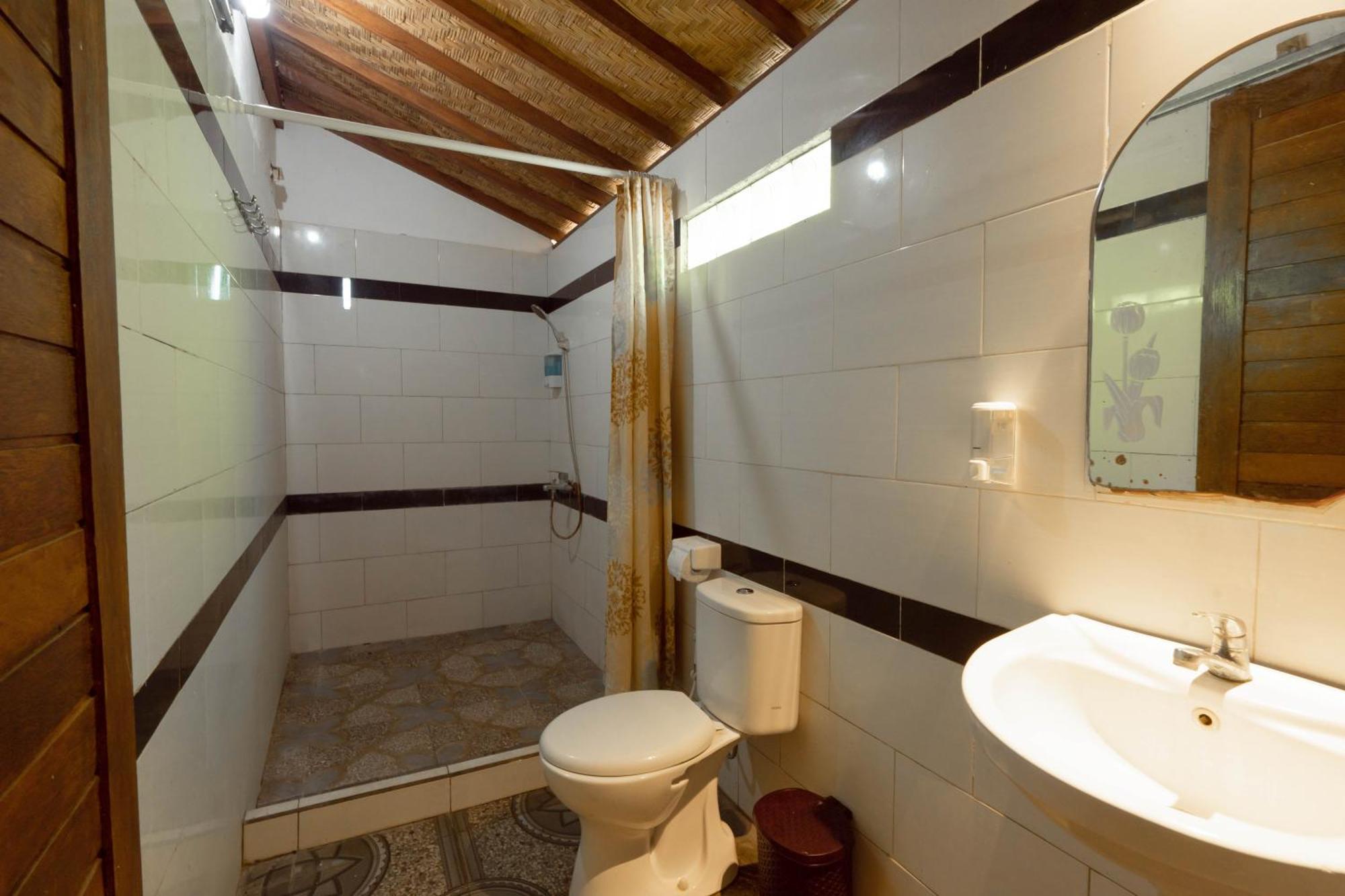 Ratu Cottage By Ourstory Travels Batununggul Luaran gambar