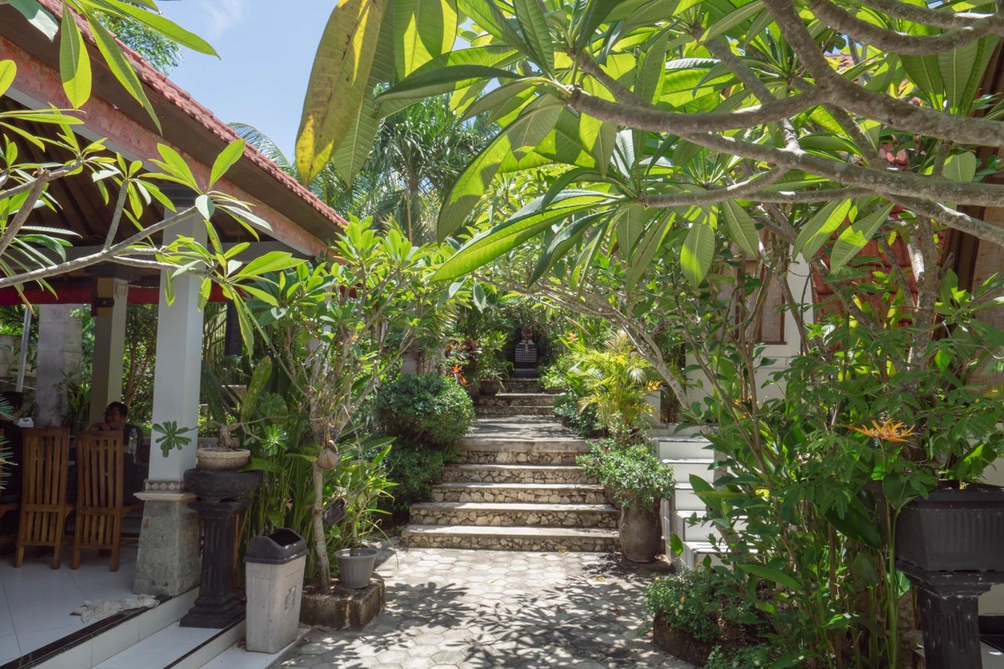 Ratu Cottage By Ourstory Travels Batununggul Luaran gambar