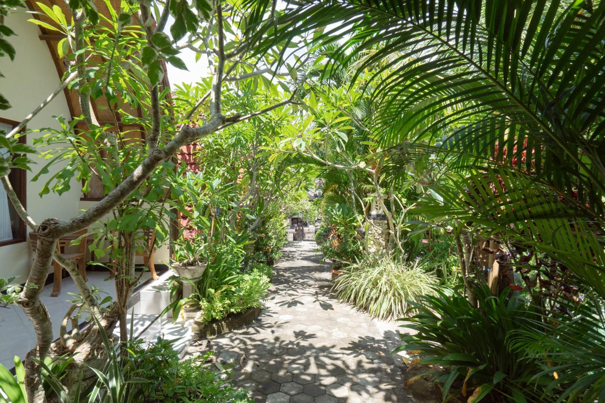 Ratu Cottage By Ourstory Travels Batununggul Luaran gambar